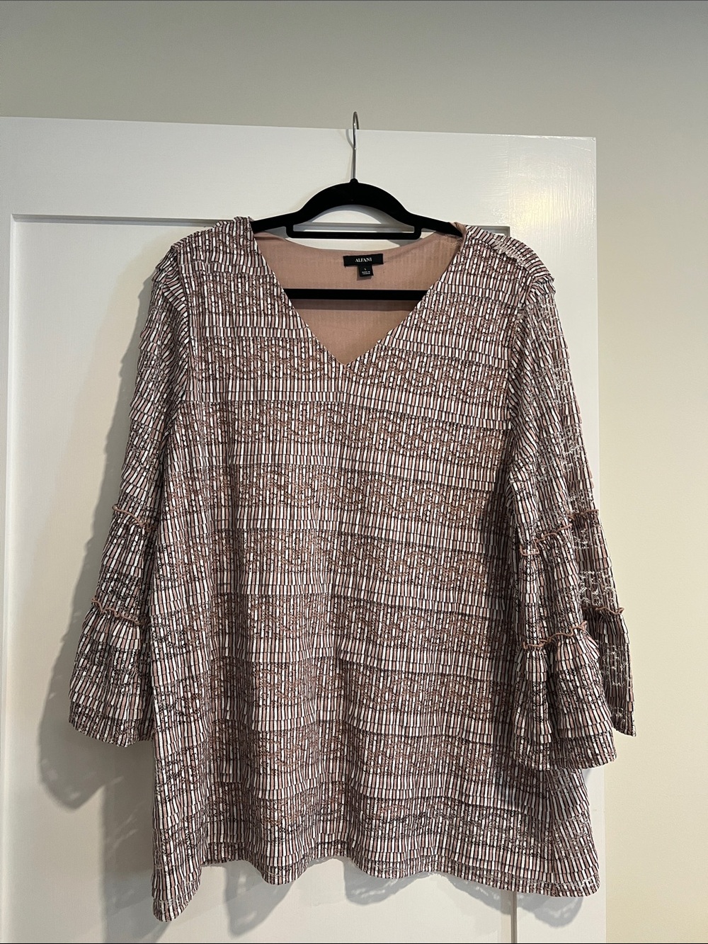 Alfani Mauve-Pink Textured V-Neck Tiered Bell-Sleeve Tunic